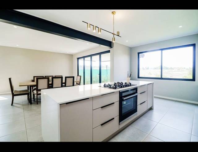 3 BEDROOM TOWNHOUSE FOR SALE IN LEONARD